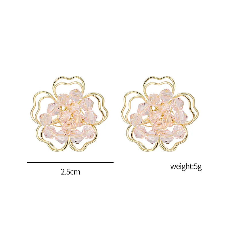 Boho-style white flower stud earrings for women and girls, perfect for summer beach wear.