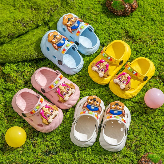 Children's cartoon dog sandals, ideal for indoor and outdoor wear. Non-slip and durable, perfect for boys and girls