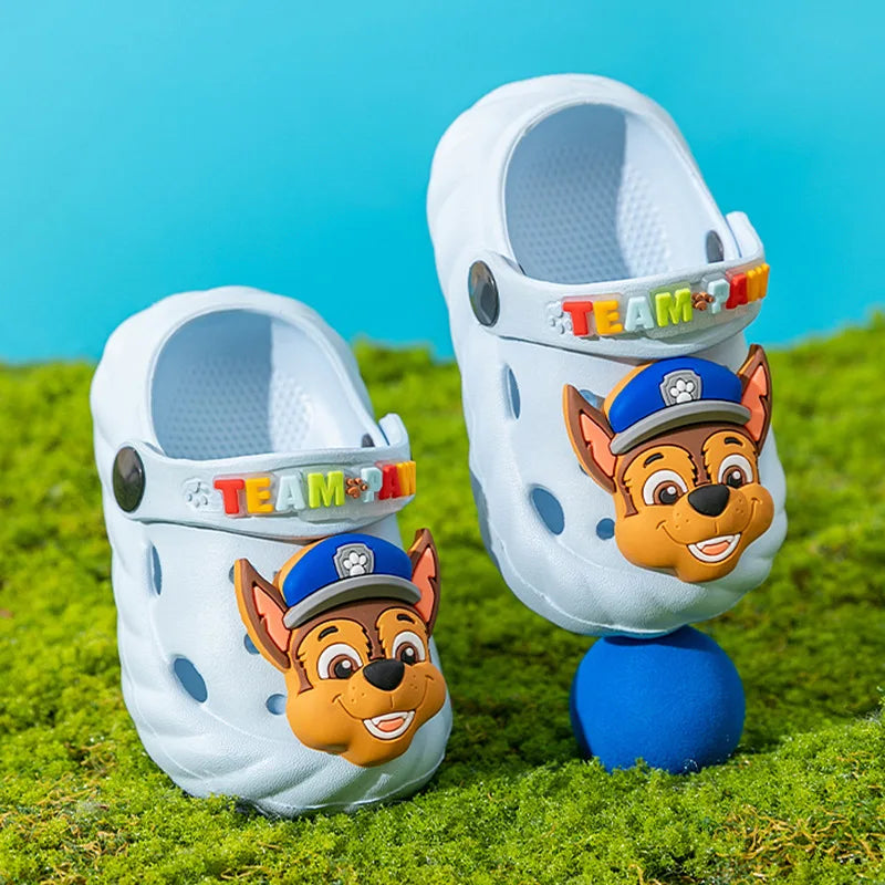 Children's cartoon dog sandals, ideal for indoor and outdoor wear. Non-slip and durable, perfect for boys and girls